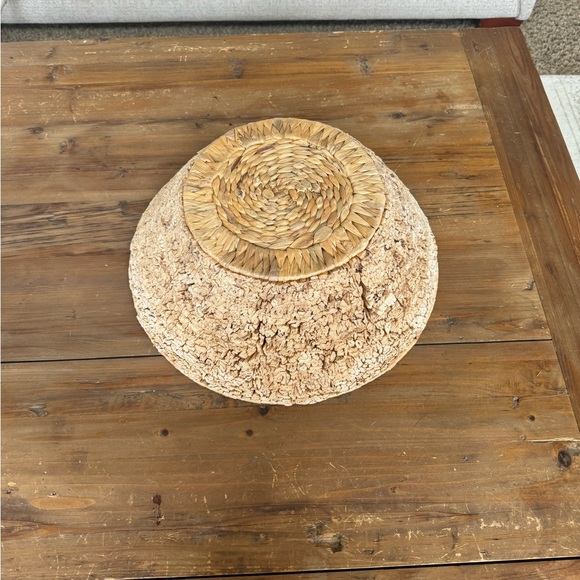 Decorative cork sea grass basket holder - Picture 4 of 6